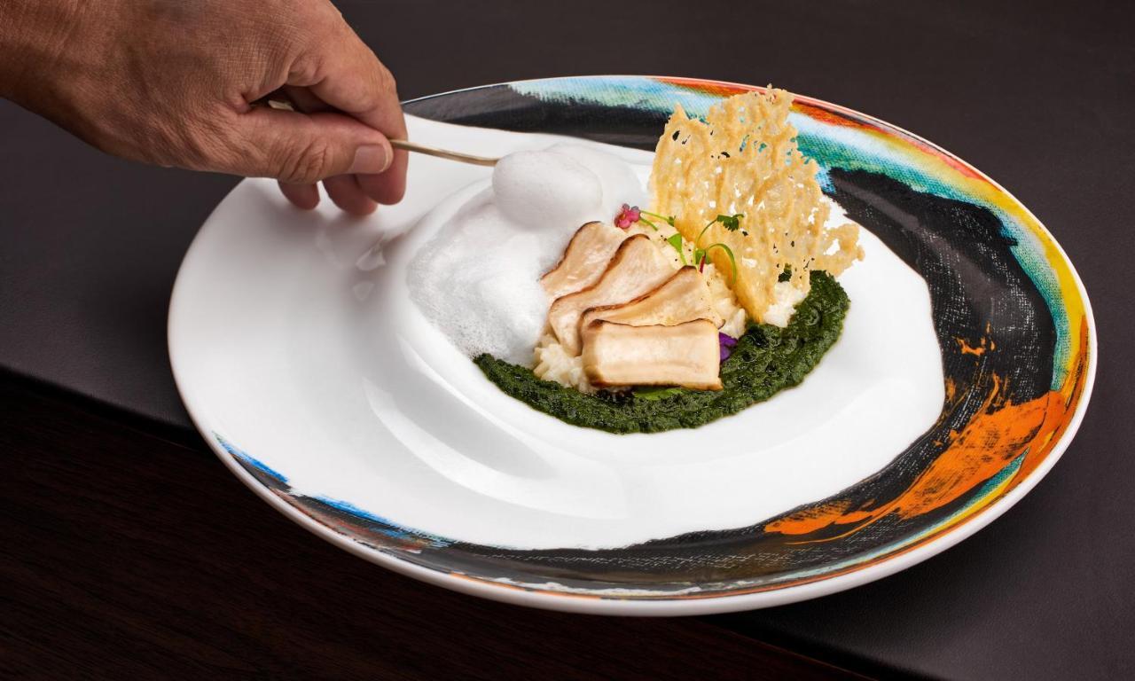 Ette Luxury Hotel & Spa Four Corners Εξωτερικό φωτογραφία A plate of food