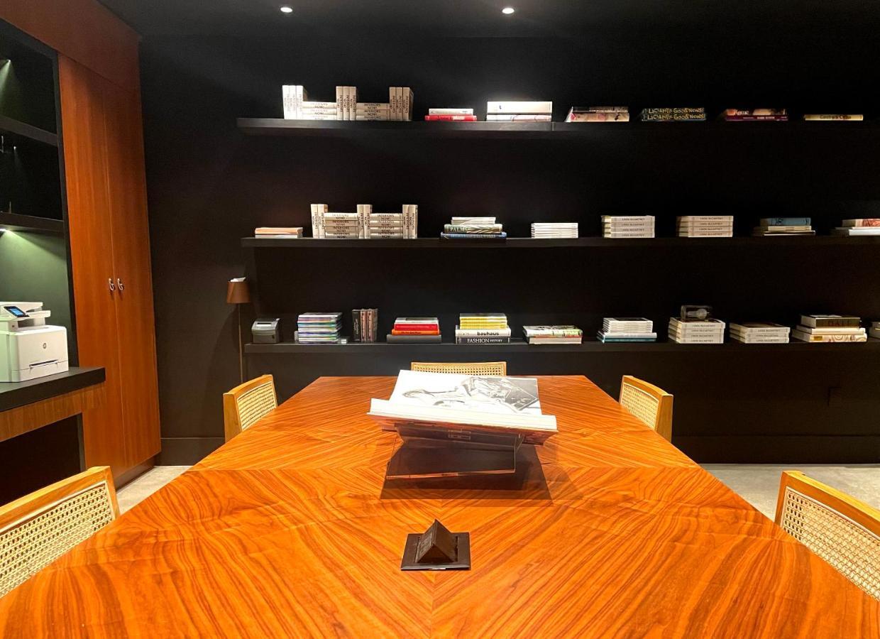 Ette Luxury Hotel & Spa Four Corners Εξωτερικό φωτογραφία The library at the museum